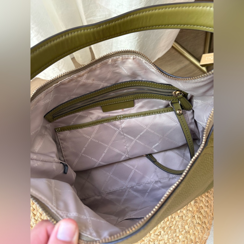 Michael Kors Olive Green Pebbled Leather Shoulder Bag with Gold Hardware - Picture 3 of 3